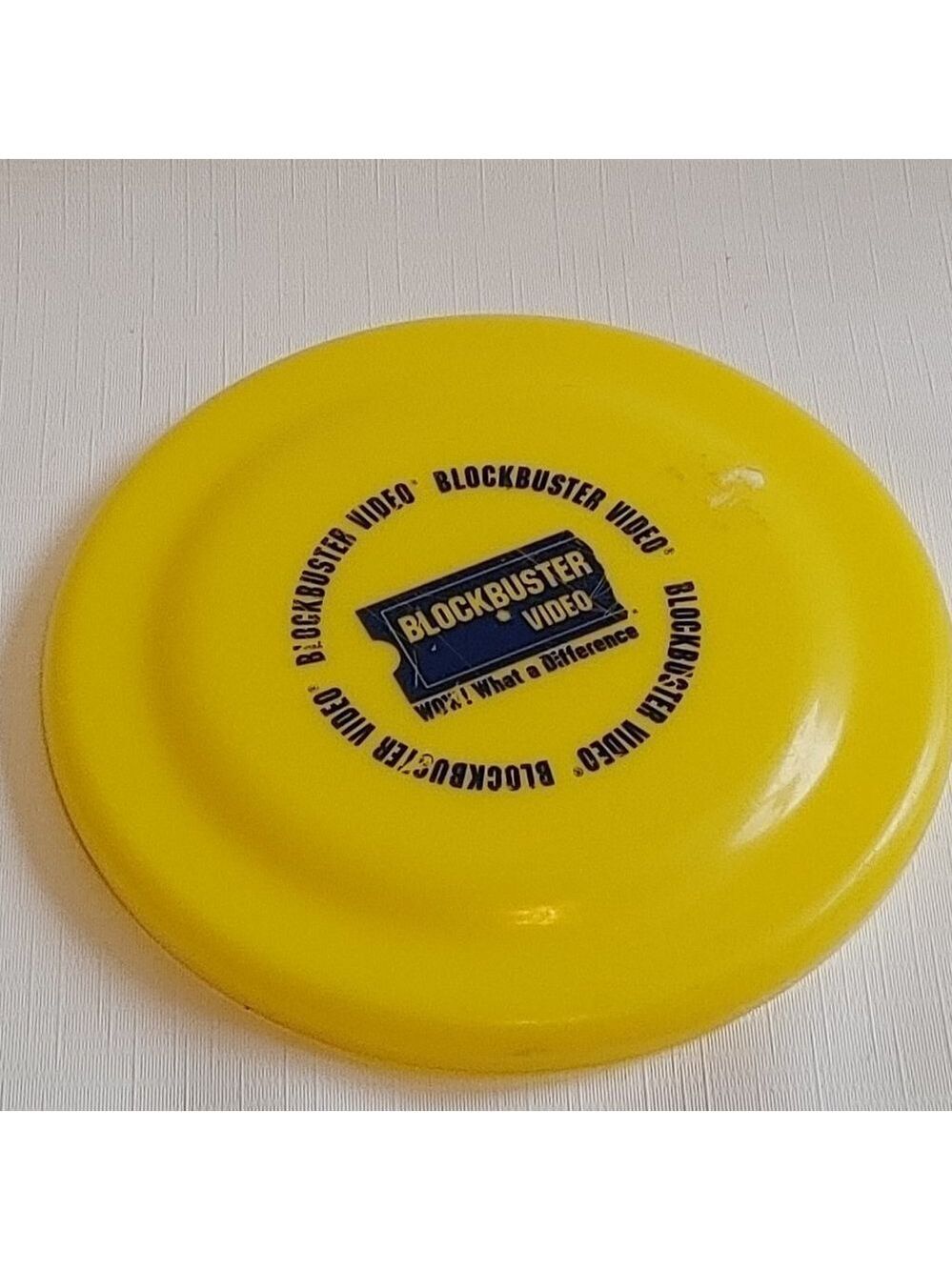 VINTAGE BLOCKBUSTER VIDEO Frisbee BRIGHT